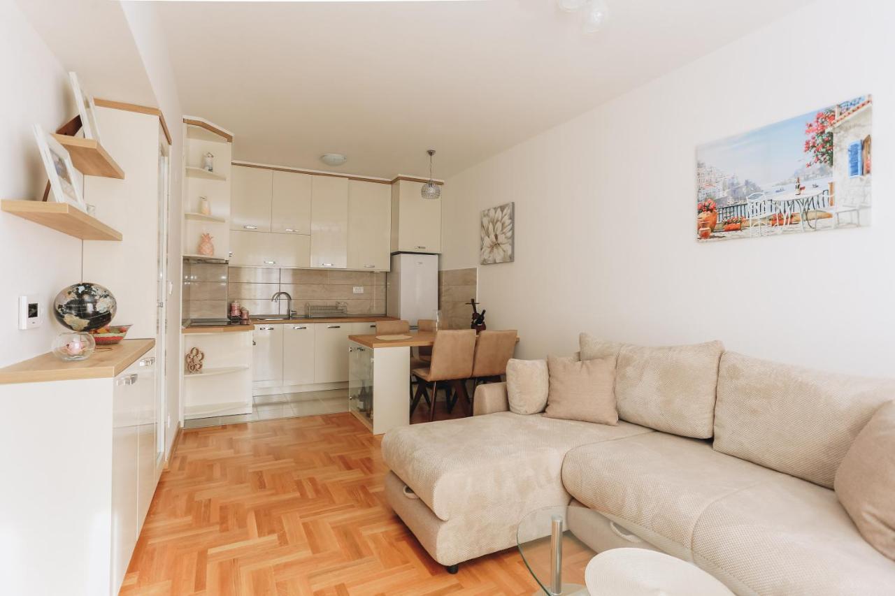 Apartments Viva Oliva Budva Exterior photo